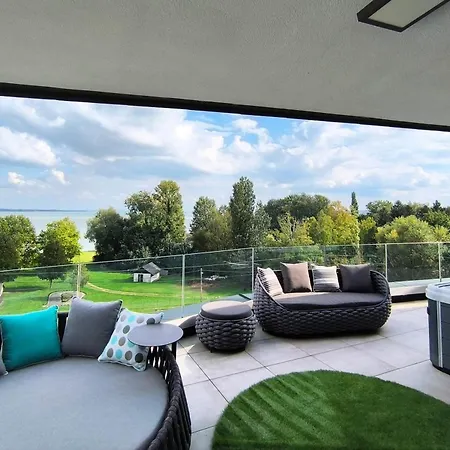 Premium Penthouse Apartment *