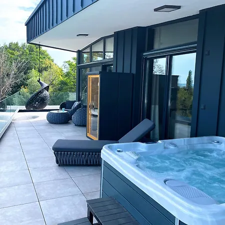 Premium Penthouse