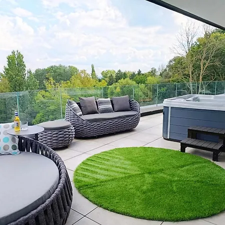 Premium Penthouse דירה