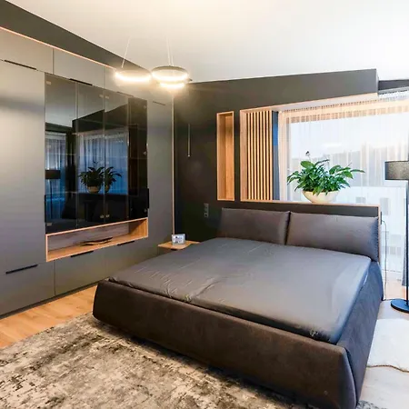 Premium Penthouse *