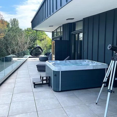 Premium Penthouse *